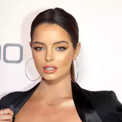 Maura Higgins bares all for no make-up selfie