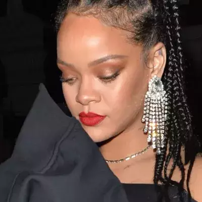 Steal Rihanna's Amazingly Elegant And Casual Look From The BAFTA's At H&M