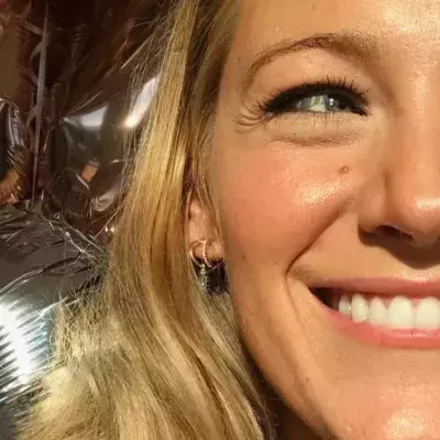 You’ll Never Recognise Blake Lively In Pictures From Her New Film