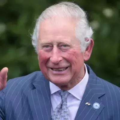 Prince Charles sides with the Queen regarding Buckingham Palace