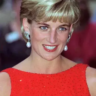 Princess Diana psychic afterlife message Paul Burrell Queen Elizabeth