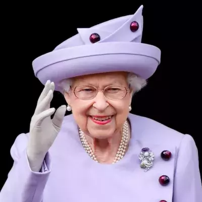 Queen Elizabeth II apparently had a 'secret' friendship with this famous Hollywood actor