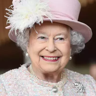 The Queen warns Meghan Markle abour her family drama 