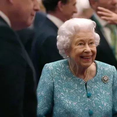 Royal family members will now accompany the Queen on public visits