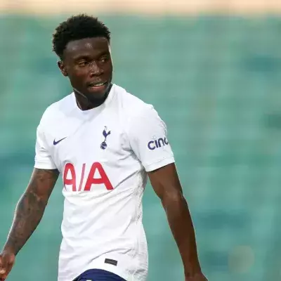Winter Love Island: Tanyel ‘red flag’ Revan gets the attention of a young professional footballer