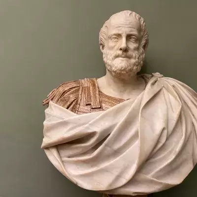 Archeologists unearth massive statue dating from Roman times near British motorway