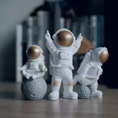 astronauts space salary money month nasa