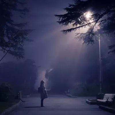 A supposed UFO spotted emitting strange frog-shaped smoke