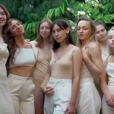 Blogger Tusya (far right) and the "I'm all right" campaigners