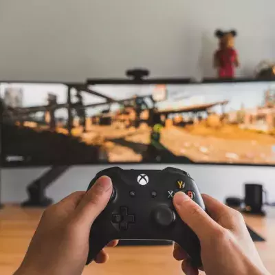 cheat pregnant woman sells boyfriend game console UK