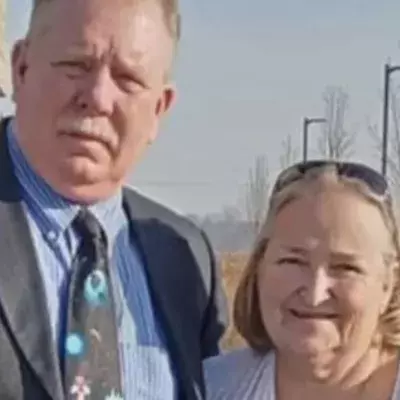 COVID-19: Fully vaxxed couple dies just one minute apart while holding hands
