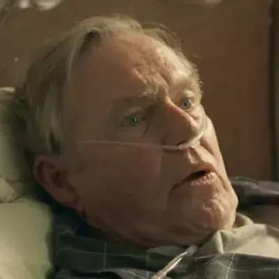 Man come back to life ambulance pothole