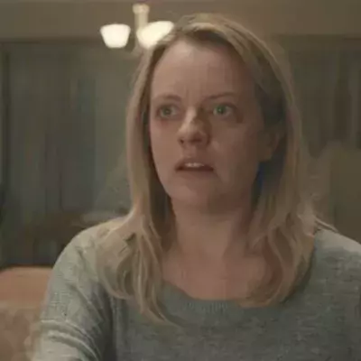 woman makes terrifying discovery daughter bedroom wall bees