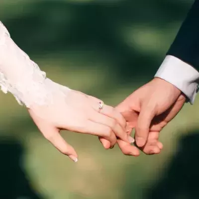 Woman married for one hour 