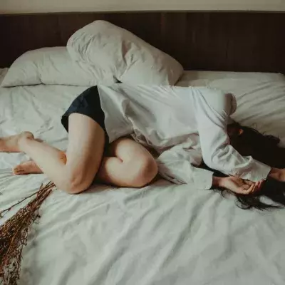 woman stomach pain doctors shocked health pregnant ectoptic pregnancy