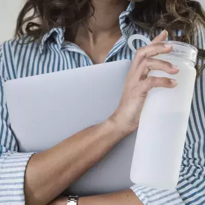 woman's water bottle was 'poisoning' her due to silicone stopper