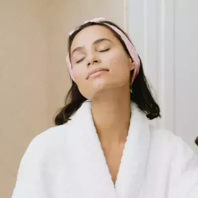 10 Ways To Prevent and Reduce Acne