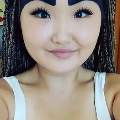 Anzhelika Protodyakonova is taking Instagram by storm after her crazy eyebrow trend went viral.