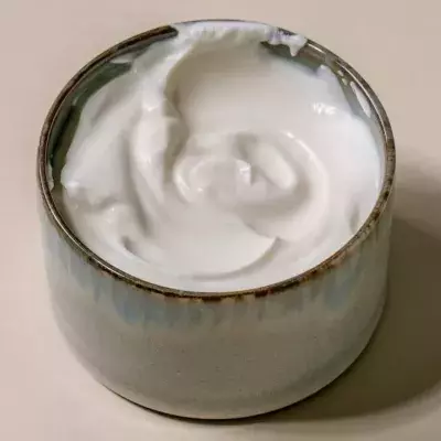 New trend involving sour cream to treat sunburns is causing concern among medics