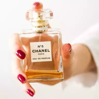 Perfume Not Lasting All Day? You Could Be Making These Four Mistakes
