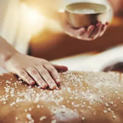 You Can Make Your Own Body Scrub At Home With This Recipe!