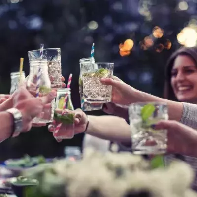 3 popular drinks you should always avoid during a heatwave, they will dehydrate you