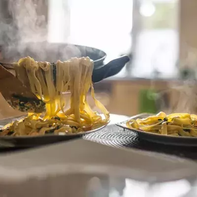 3 simple ways to prevent pasta from sticking to the pan