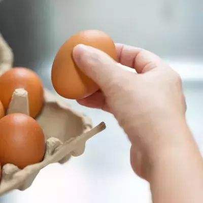 Never wash your eggs before cooking due to this serious health hazard