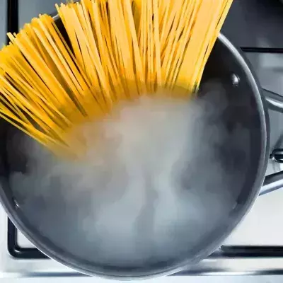 People shocked to learn right way to cook pasta that cuts down energy bill