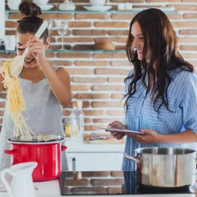 World's best homemade pasta sauce that uses only 4 ingredients