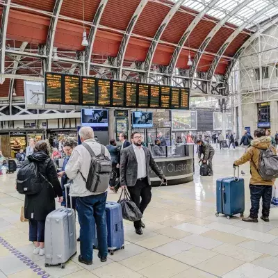 Here are the clothes you should avoid wearing for a safe and comfortable flight