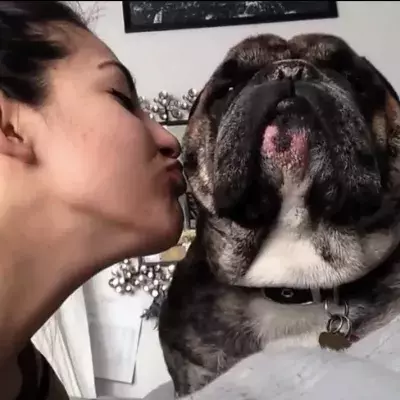 kisses