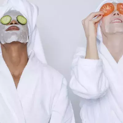 You may have been tying your dressing gown wrong all your life, here’s how to do it