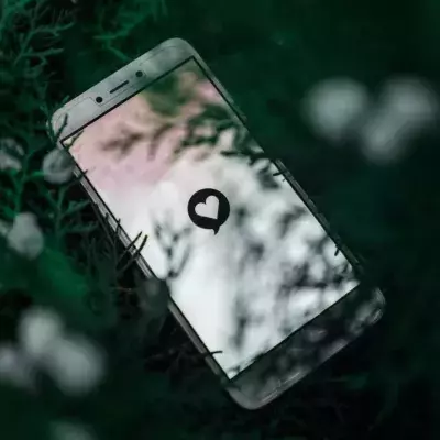 How to be safer while online dating?