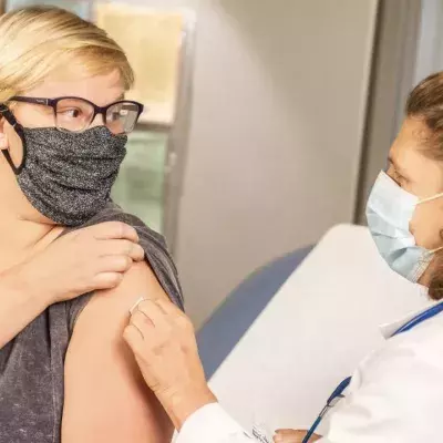 People who fail to get booster jabs will suffer travel restrictions