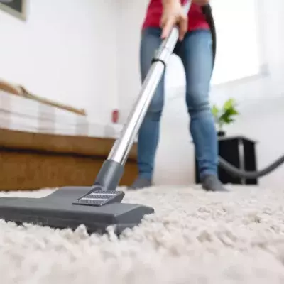 Vacumming carpet