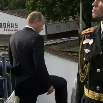 Vladimir Putin: enlistment offices and officers continue to be targeted in Russia