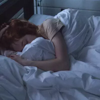 5 helpful tips to sleep comfortably when you have a cold