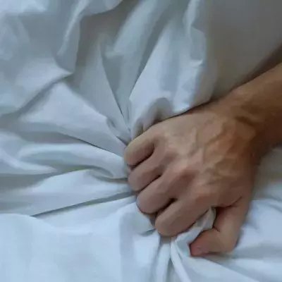 Clenching your fists while you sleep says this about your health