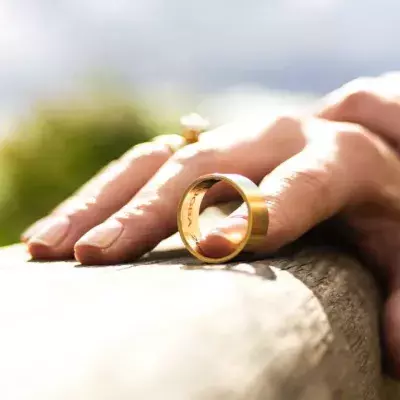 8 signs that reveal your marriage is hitting the rocks