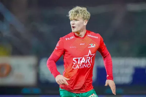 Cameron McGeehan played for Chelsea from 2005 till 20011, and the player was signed for £80,000 at the age of 10.