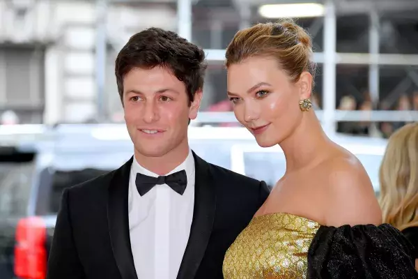  Karlie Kloss & Joshua Kushner