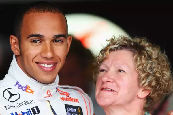 Lewis Hamilton and his mother Carmen Lockhart 