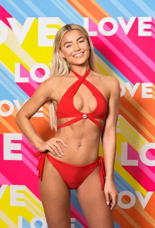 Molly Smith, 25 years old 