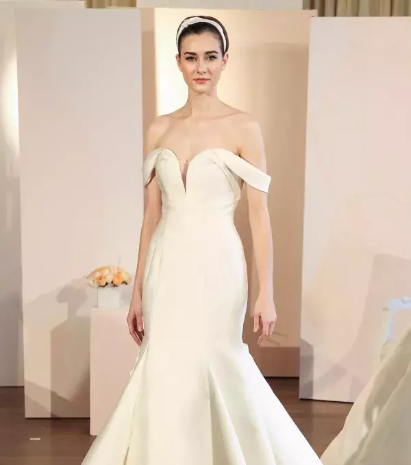 2018 wedding dress: Bardot dress, Anne Barge
