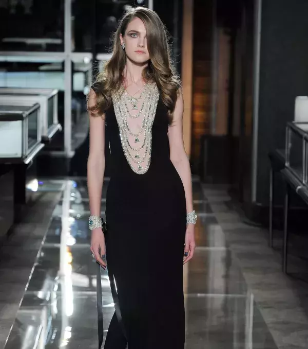 2018 wedding dress: dress with black detailing, Reem Acra