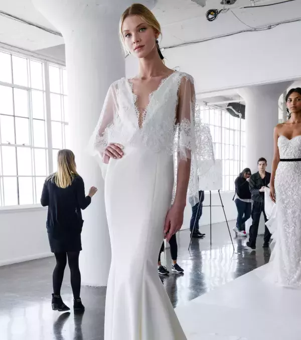 2018 wedding dress: dress with cape, Marchesa