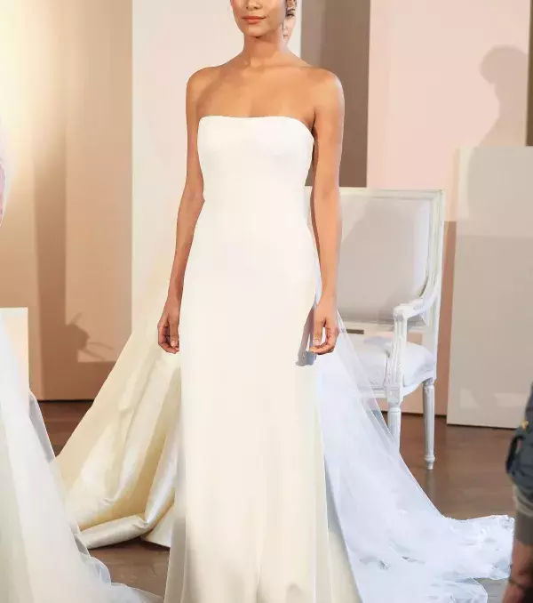 2018 wedding dress: minimalist dress, Anne Barge