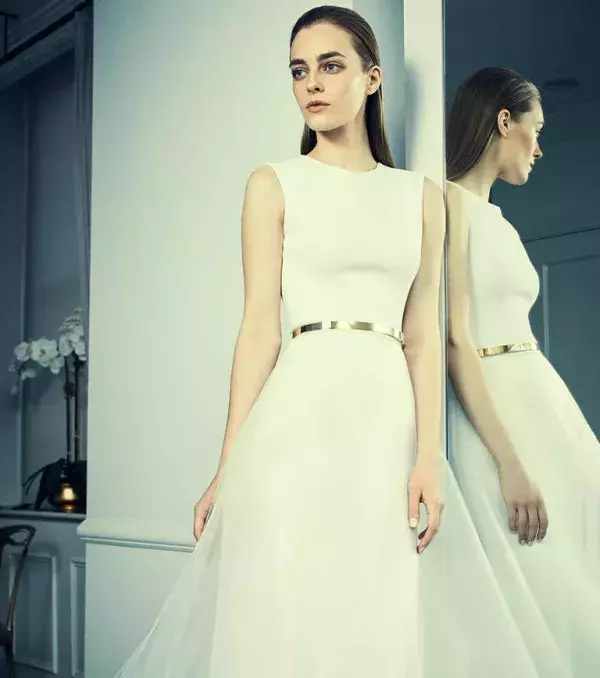 2018 wedding dress: minimalist dress, Romona Keveza