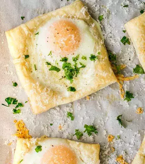9: Egg yolks are rich in biocide which is a molecule recommended to mitigate hair loss.